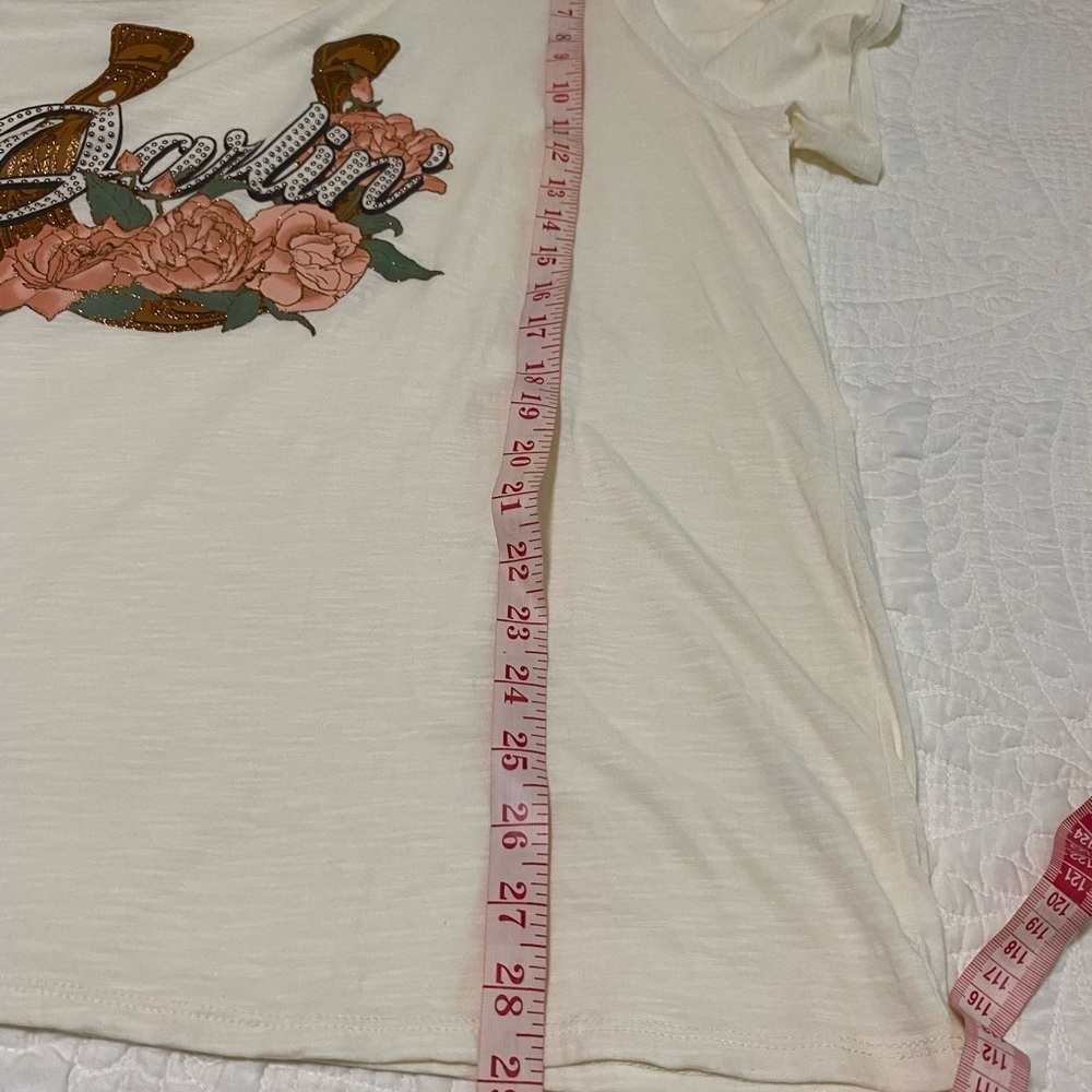 Cato Cream Graphic Tee - Picture 6 of 6